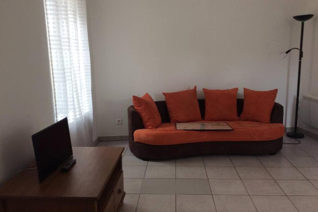 Studio Confortable 33 M2 Herepian Luaran gambar