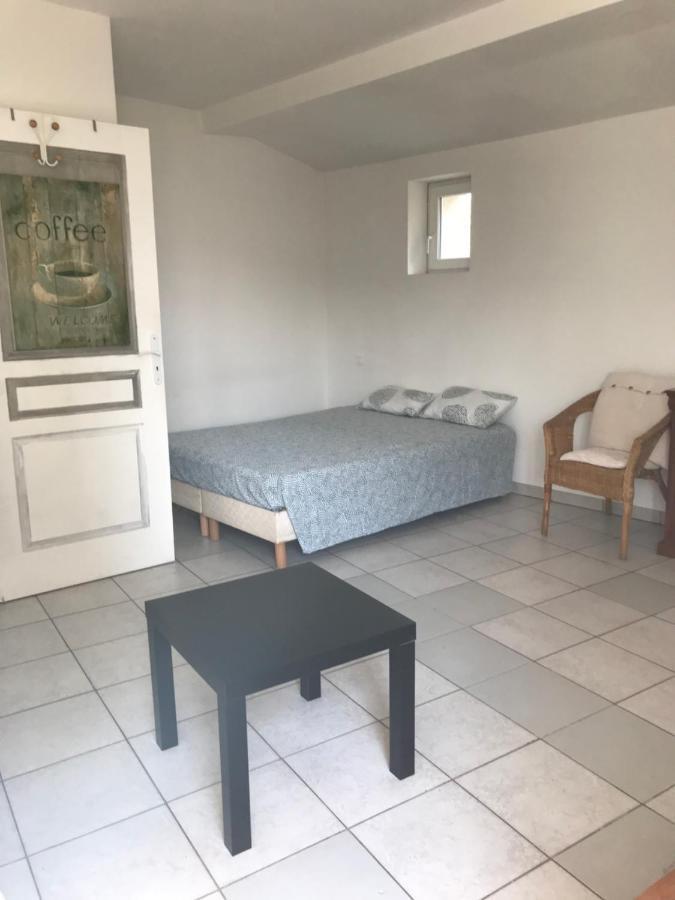 Studio Confortable 33 M2 Herepian Luaran gambar
